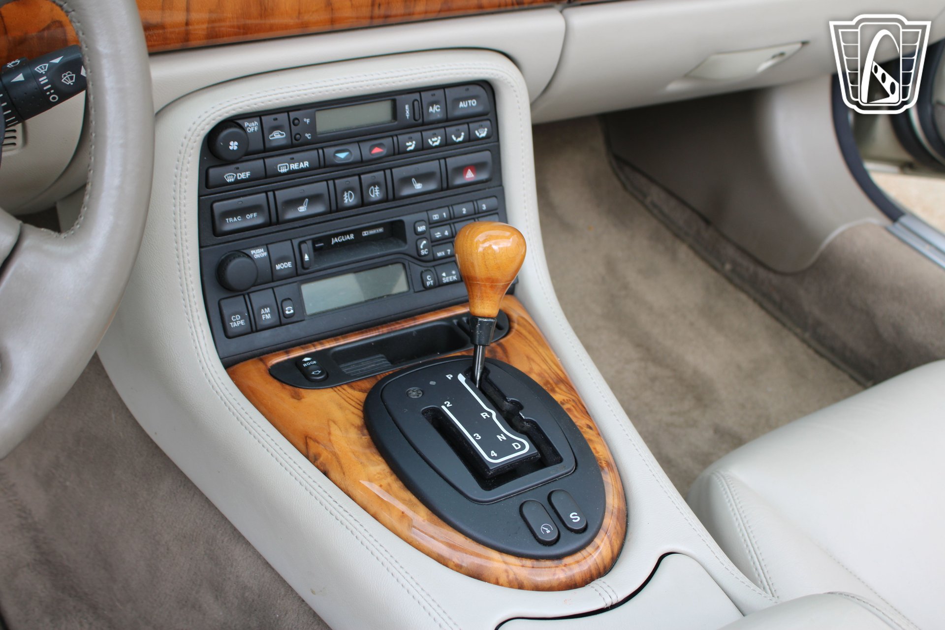 Used 1999 Jaguar XK8 Convertible RWD image 14