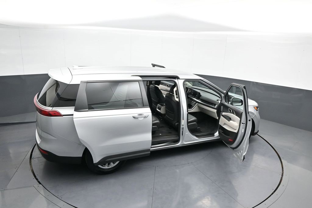 Certified 2023 Kia Carnival LX image 46