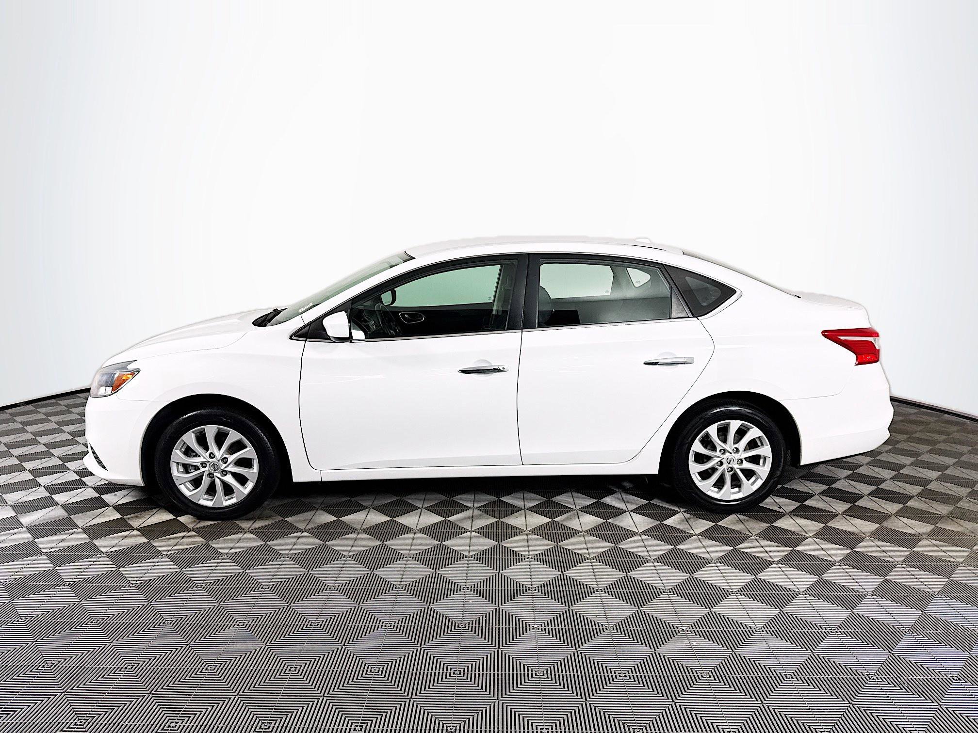 Used 2018 Nissan Sentra SV image 8