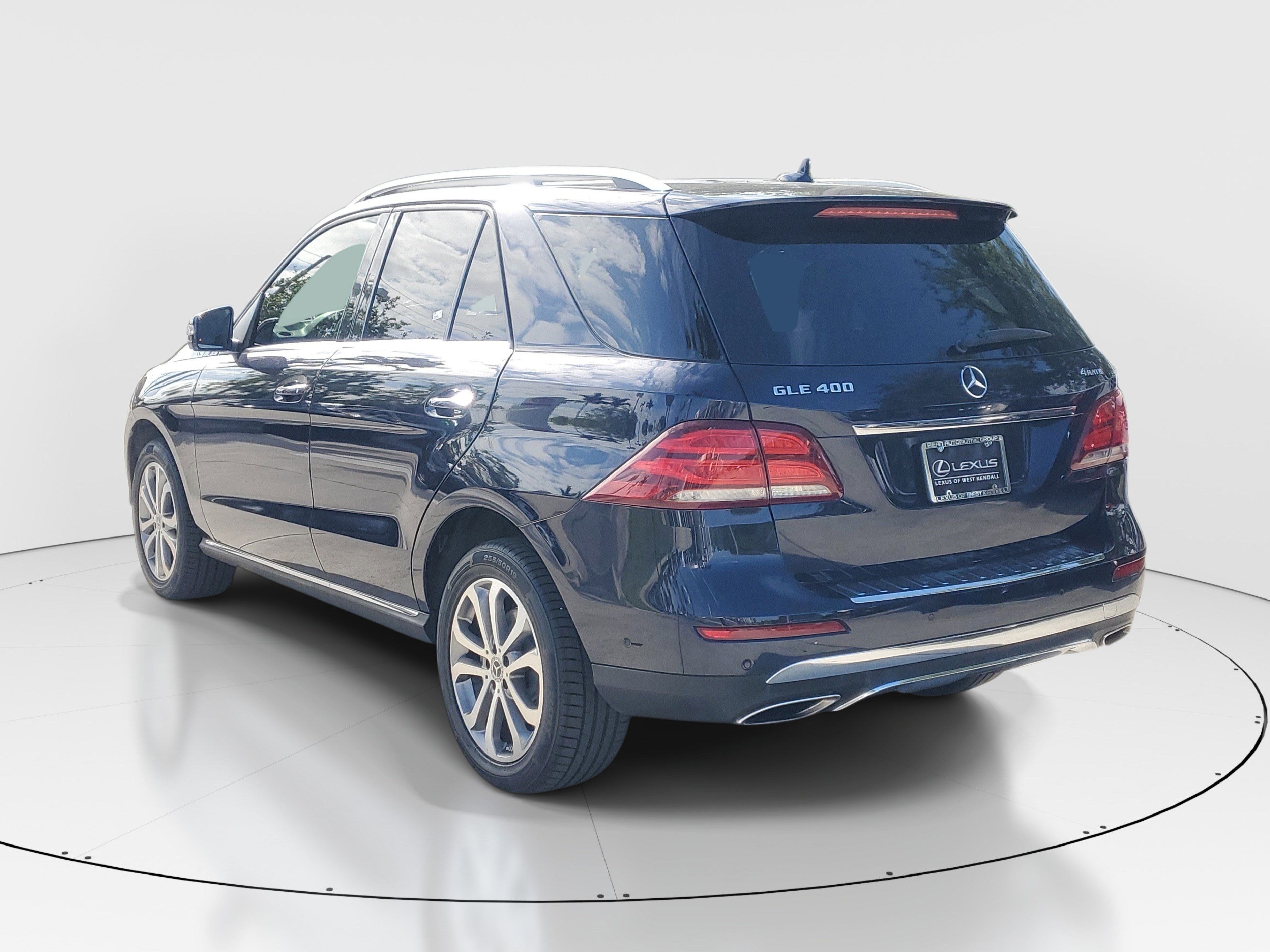 Used 2019 Mercedes-Benz GLE 400 4MATIC image 5