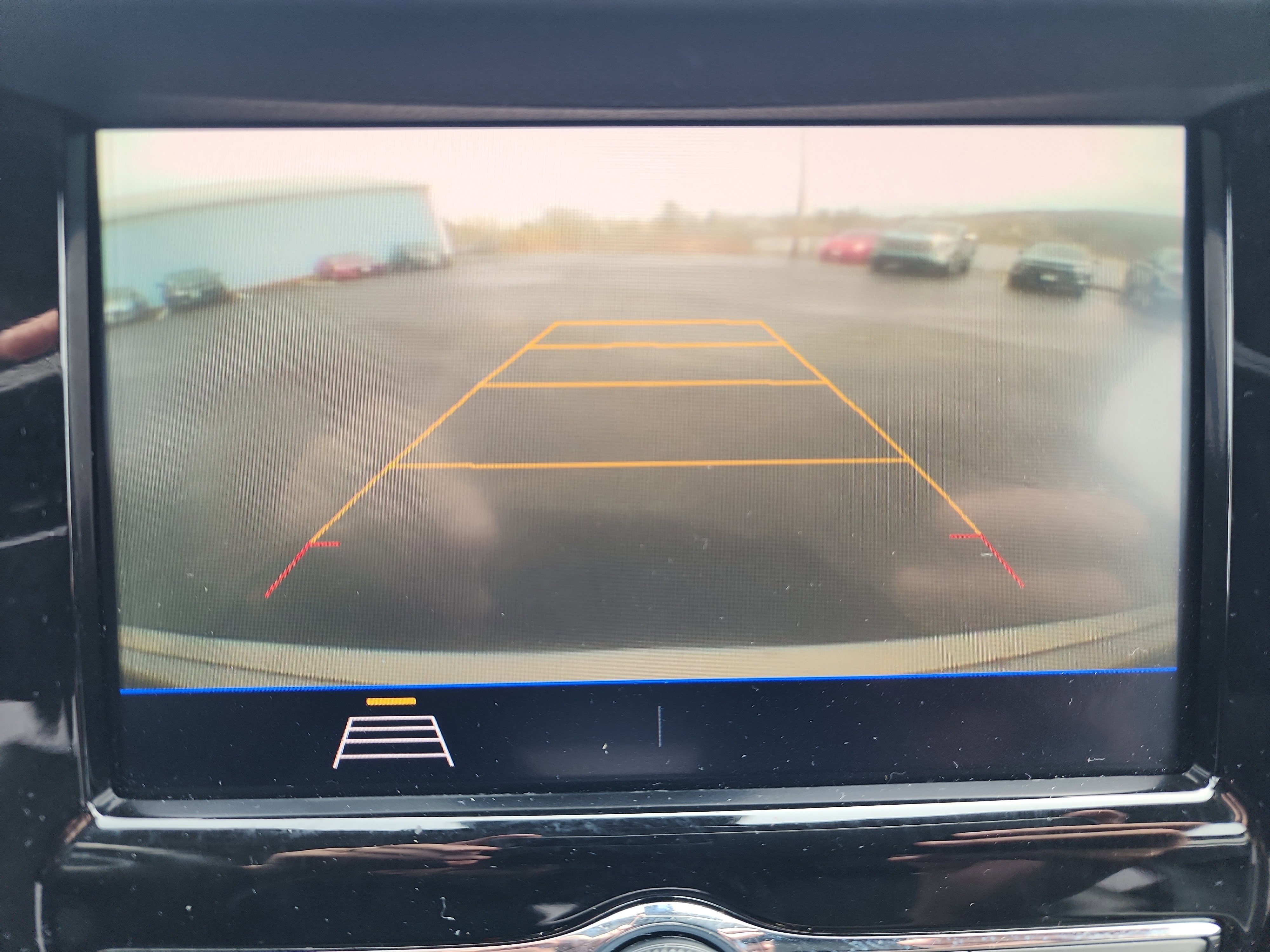 Used 2021 Chevrolet Trax LT w/ LT Convenience Package image 17