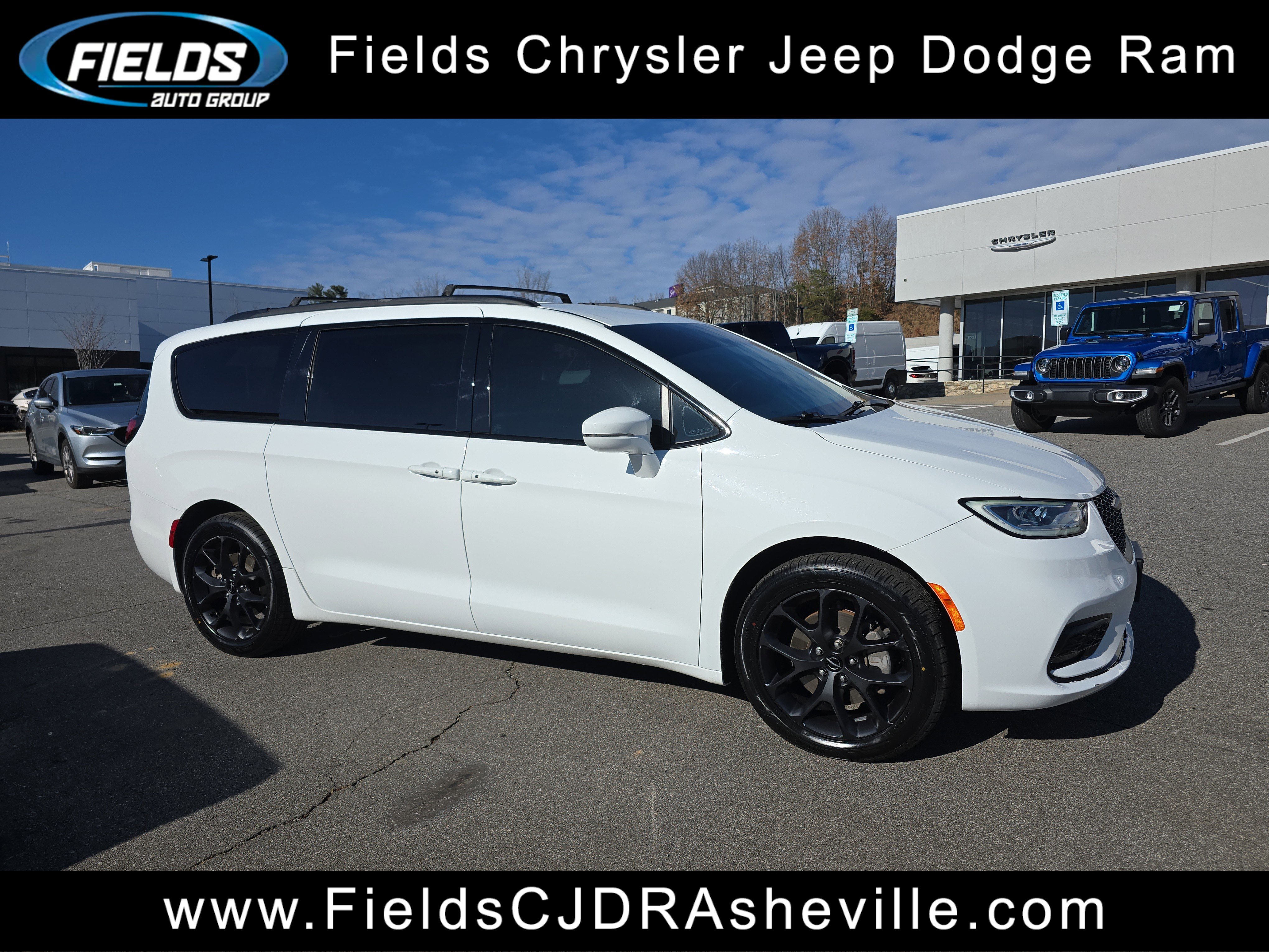 Used 2022 Chrysler Pacifica Touring-L w/ S Appearance Package