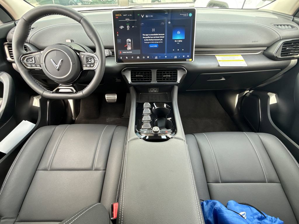 New 2025 VinFast VF 8 Eco AWD/4WD image 16