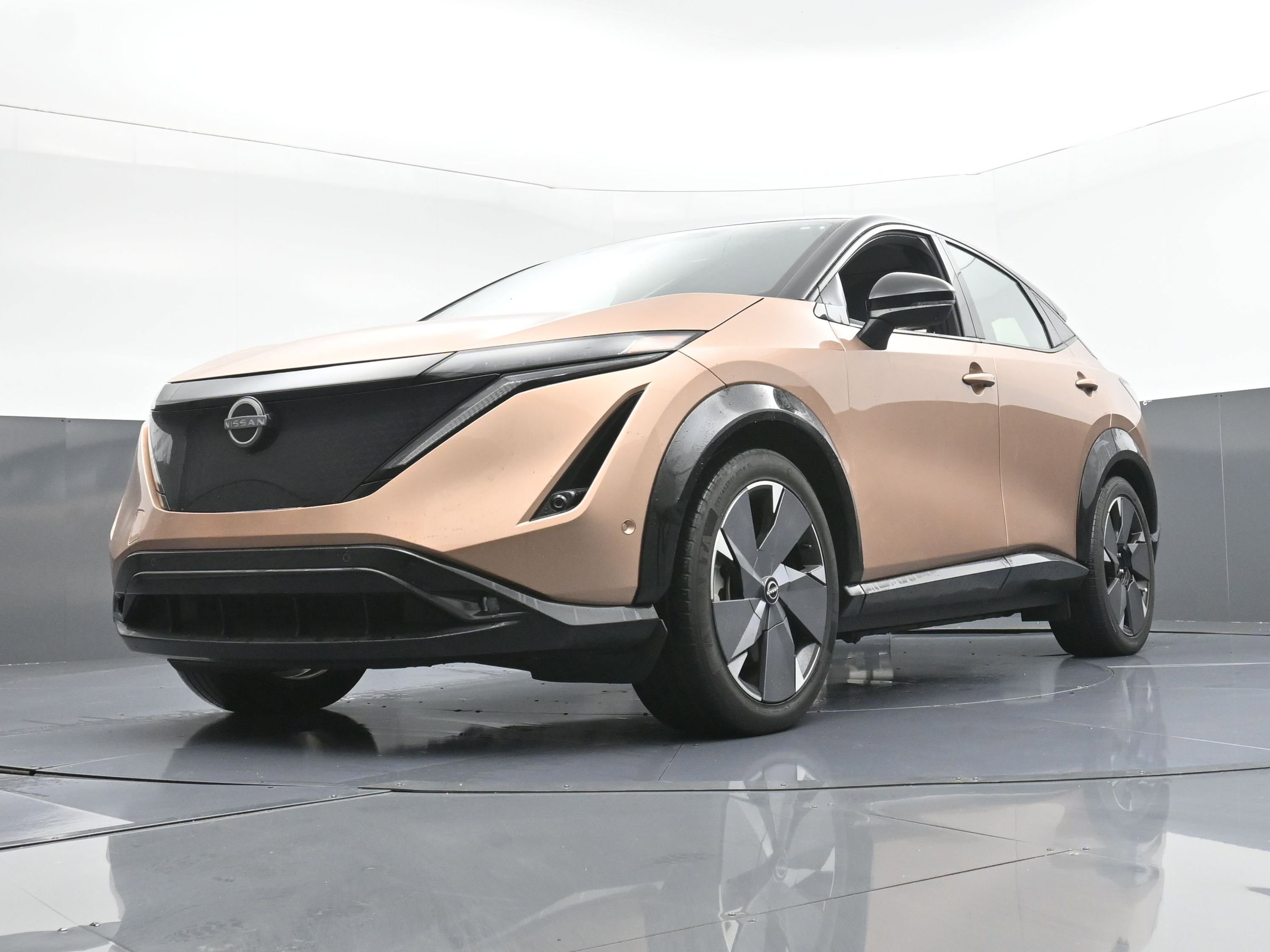 Used 2023 Nissan Ariya image 22