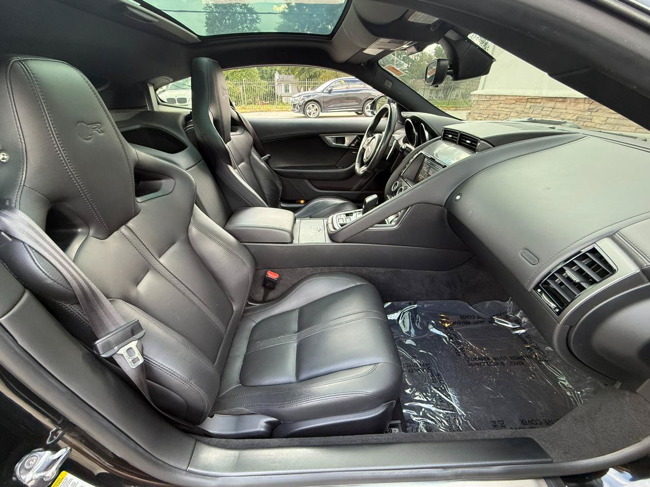 Used 2016 Jaguar F-TYPE R AWD/4WD image 28