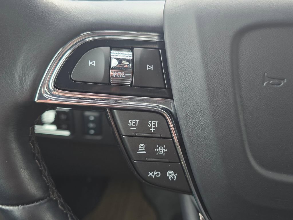 Used 2024 Lincoln Navigator L Reserve image 35