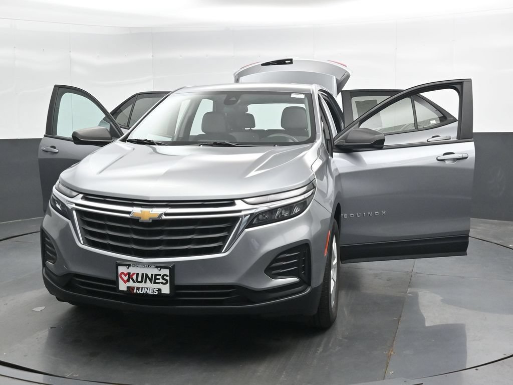 Used 2023 Chevrolet Equinox LS w/ LS Convenience Package FWD image 47