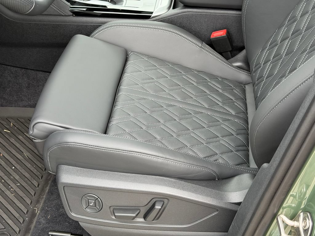 New 2026 Audi SQ5 Prestige AWD/4WD image 17