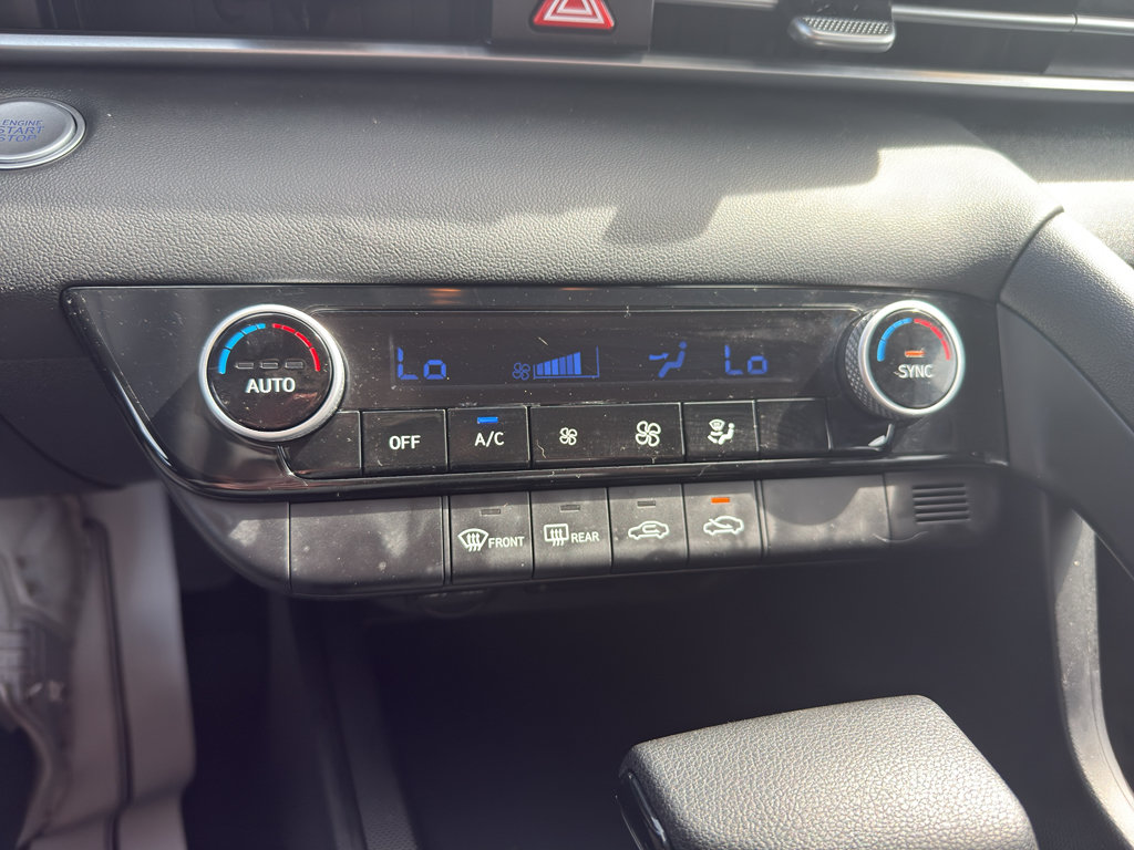 Used 2023 Hyundai Elantra SEL FWD image 27