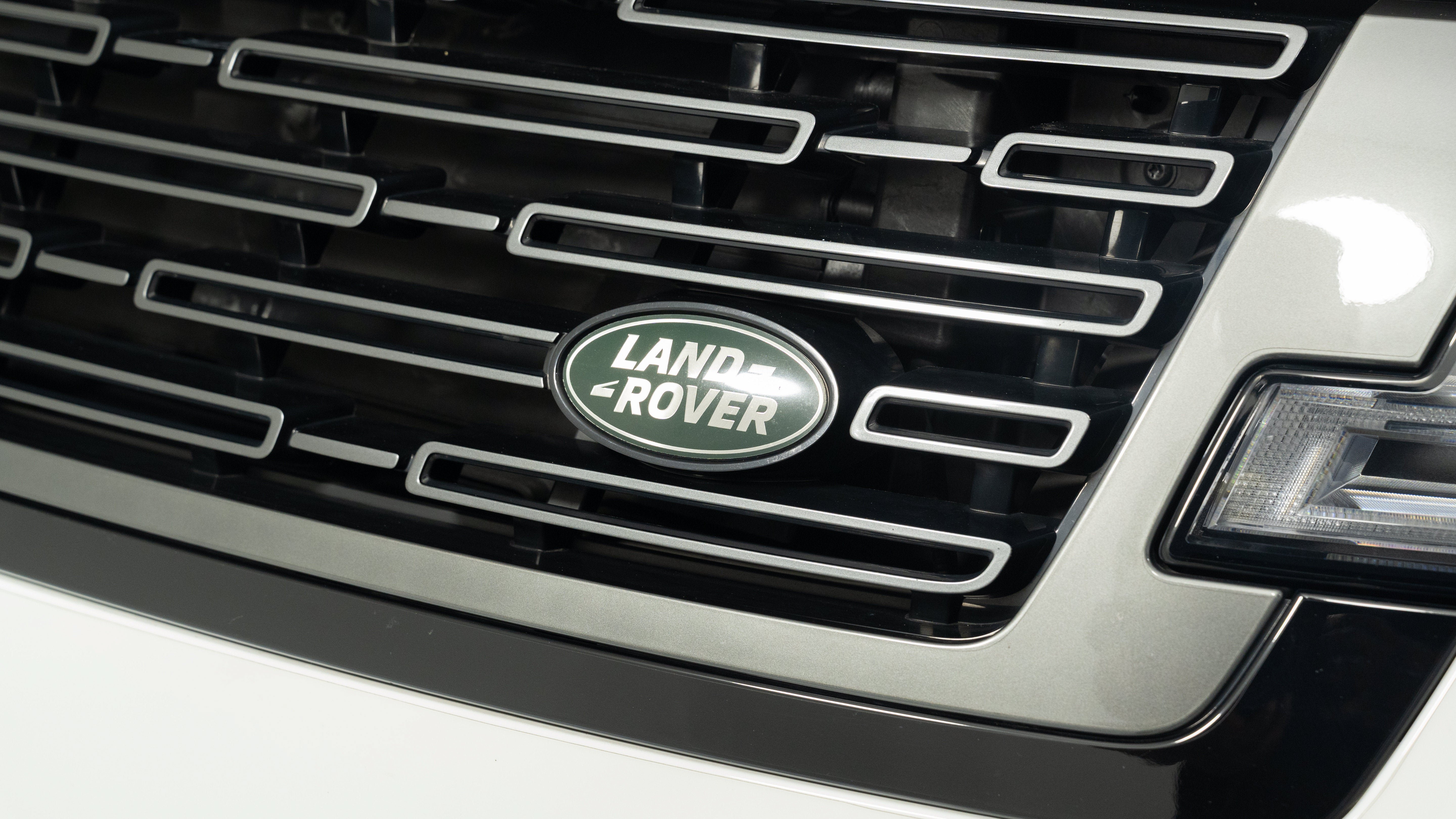 Used 2023 Land Rover Range Rover Long Wheelbase SE AWD/4WD image 13
