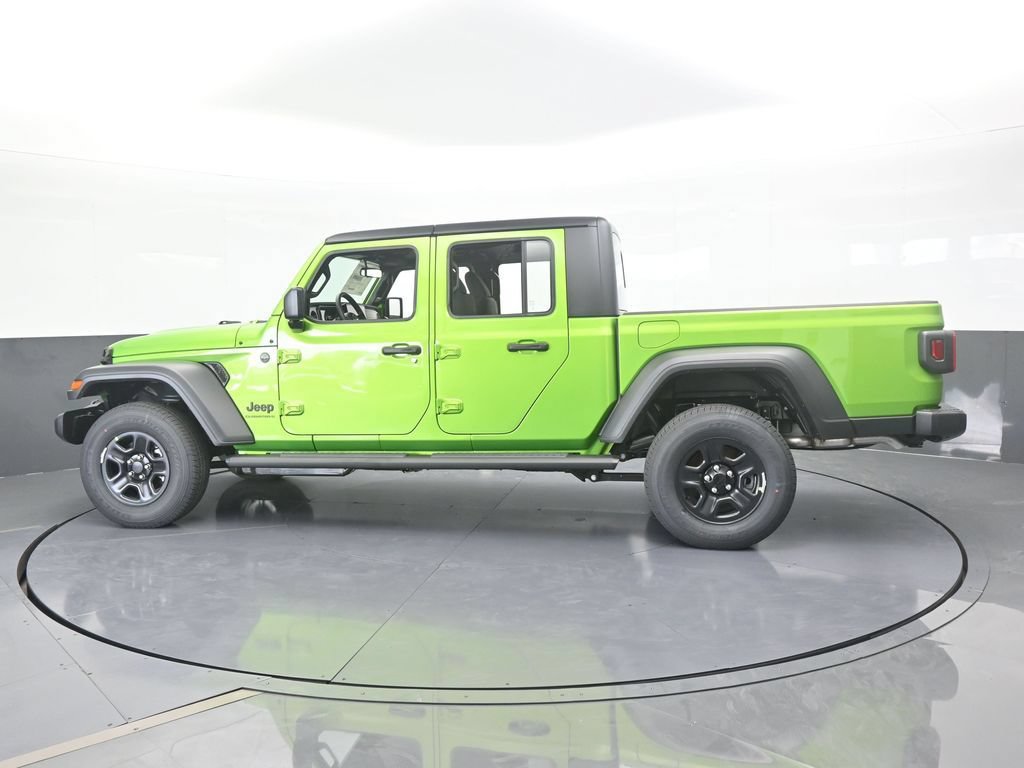 New 2026 Jeep Gladiator Sport AWD/4WD image 3