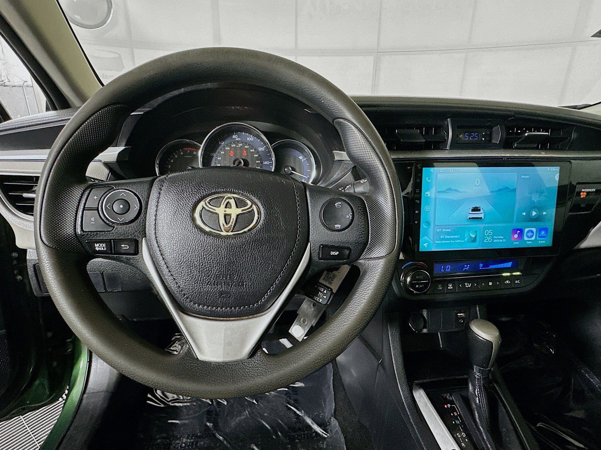Used 2016 Toyota Corolla LE FWD image 15