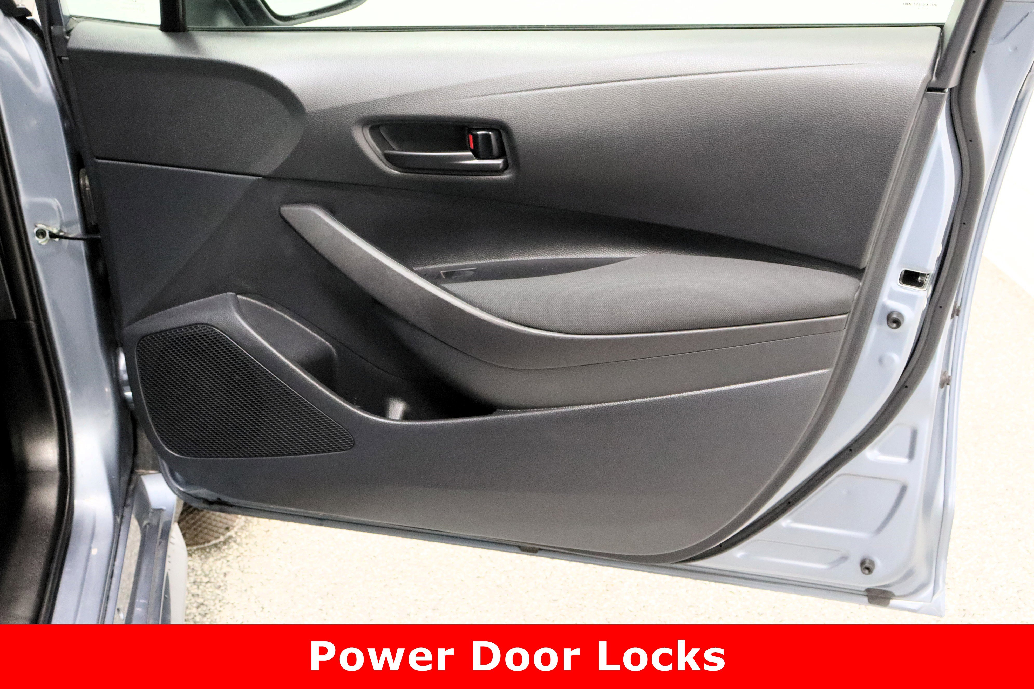 Certified 2025 Toyota Corolla LE FWD image 31