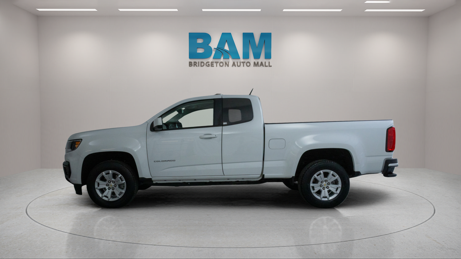 Used 2022 Chevrolet Colorado LT w/ Fleet Safety Package RWD image 4
