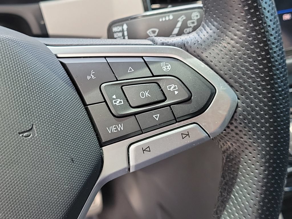 Used 2021 Volkswagen Atlas Cross Sport SEL Premium R-Line AWD/4WD image 31
