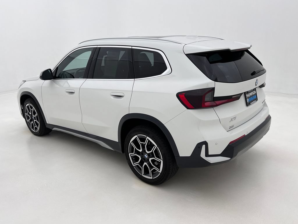 Used 2023 BMW X1 xDrive28i w/ Convenience Package AWD/4WD image 9