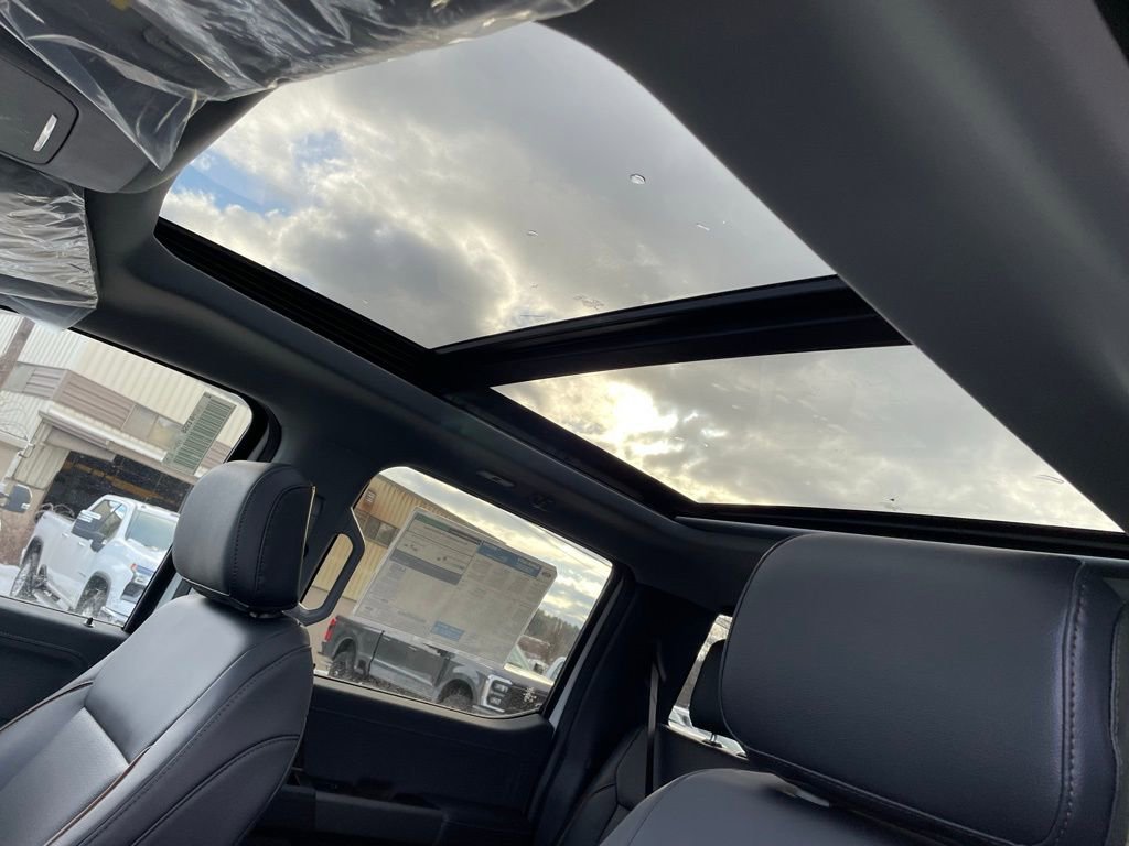 New 2026 Ford F350 Lariat w/ Black Appearance Package image 23