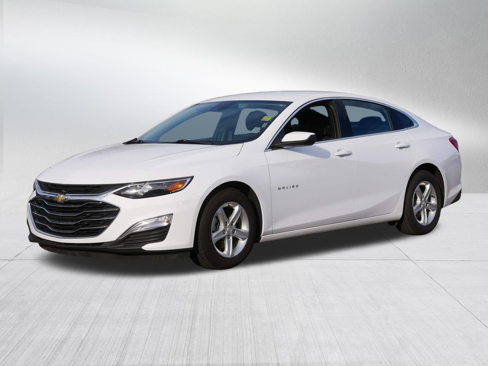 Used 2023 Chevrolet Malibu LS w/ Driver Confidence Package image 3