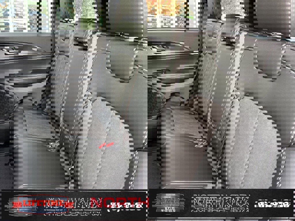 New 2025 Jeep Grand Cherokee Altitude image 16