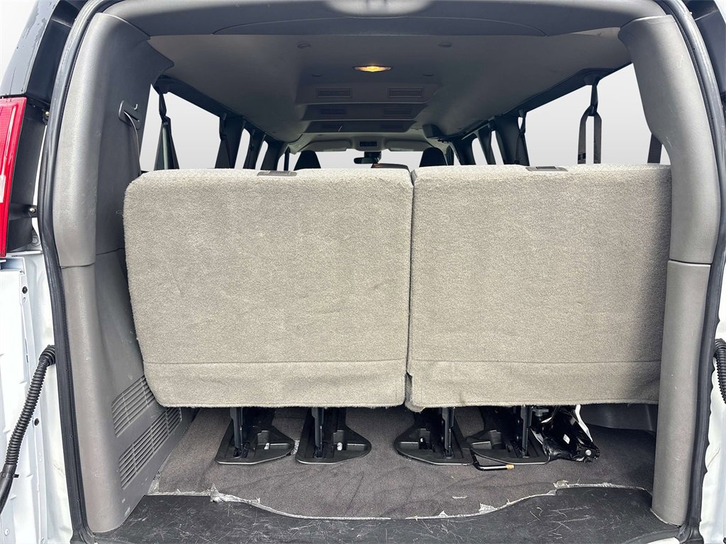 Used 2022 Chevrolet Express 3500 LT w/ LT Preferred Equipment Group image 10