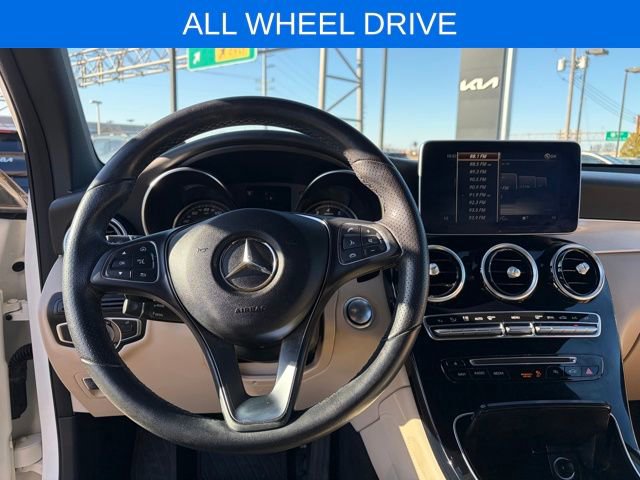 Used 2017 Mercedes-Benz GLC 300 4MATIC image 4