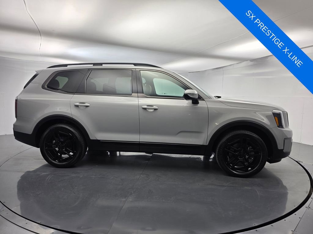 Used 2025 Kia Telluride SX Prestige X-Line image 3