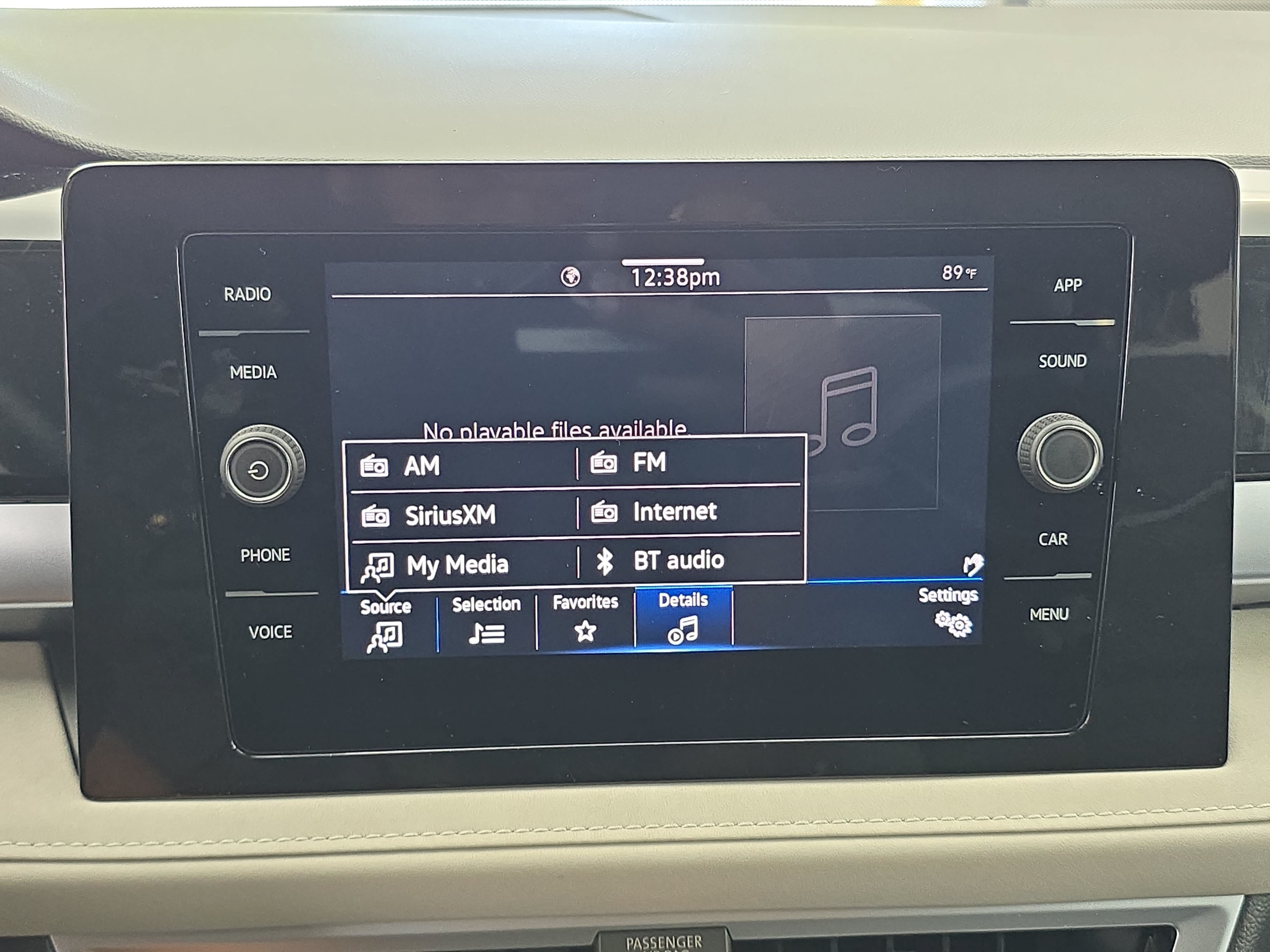 Certified 2025 Volkswagen Taos SE FWD image 21