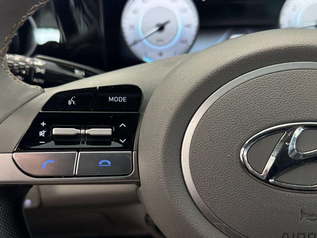 Used 2023 Hyundai Elantra SEL w/ Convenience Package image 19