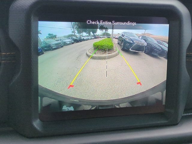 Used 2021 Jeep Wrangler Unlimited Sahara AWD/4WD image 19