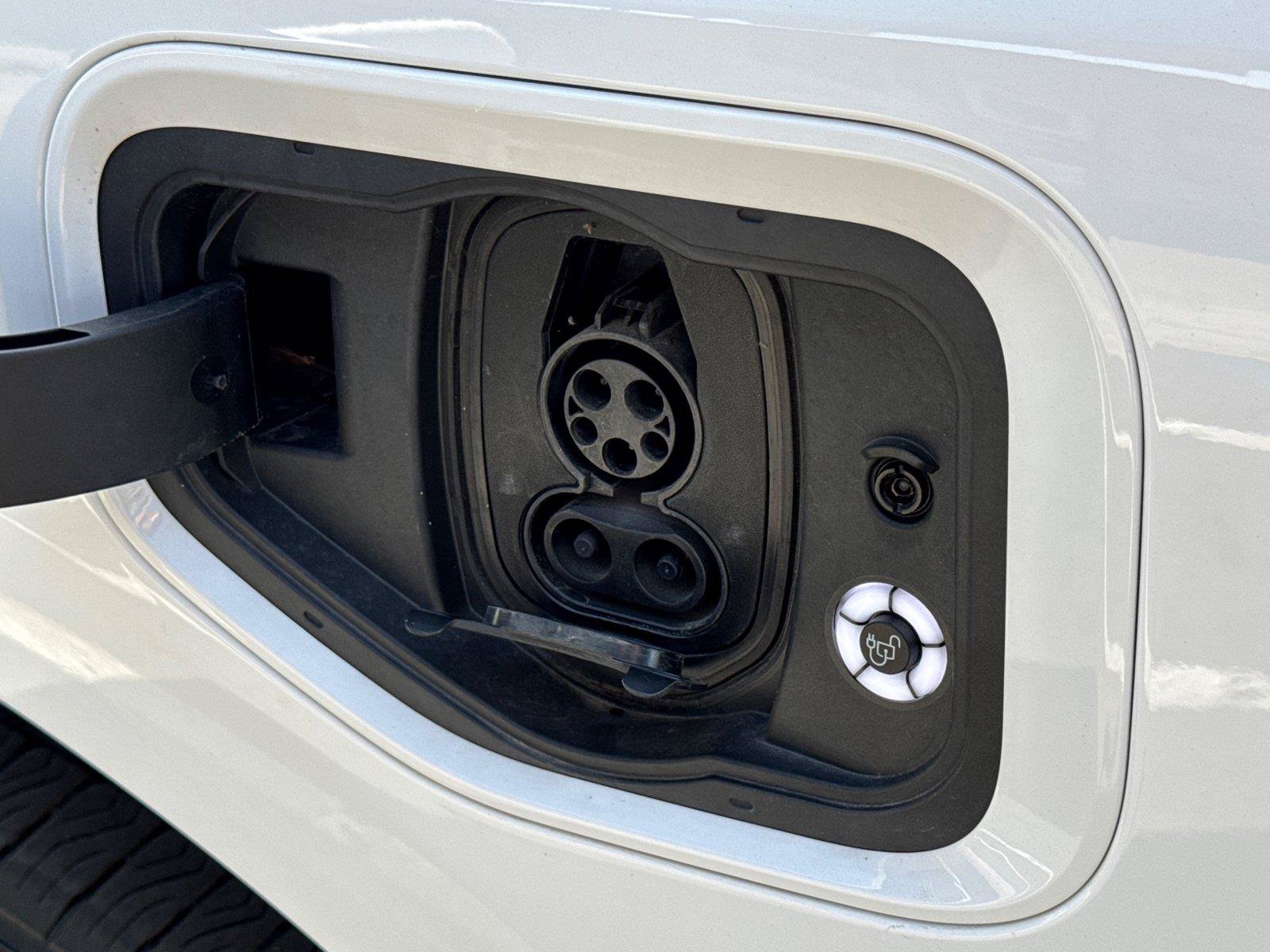 Certified 2023 Ford F150 Lightning Lariat AWD/4WD image 10