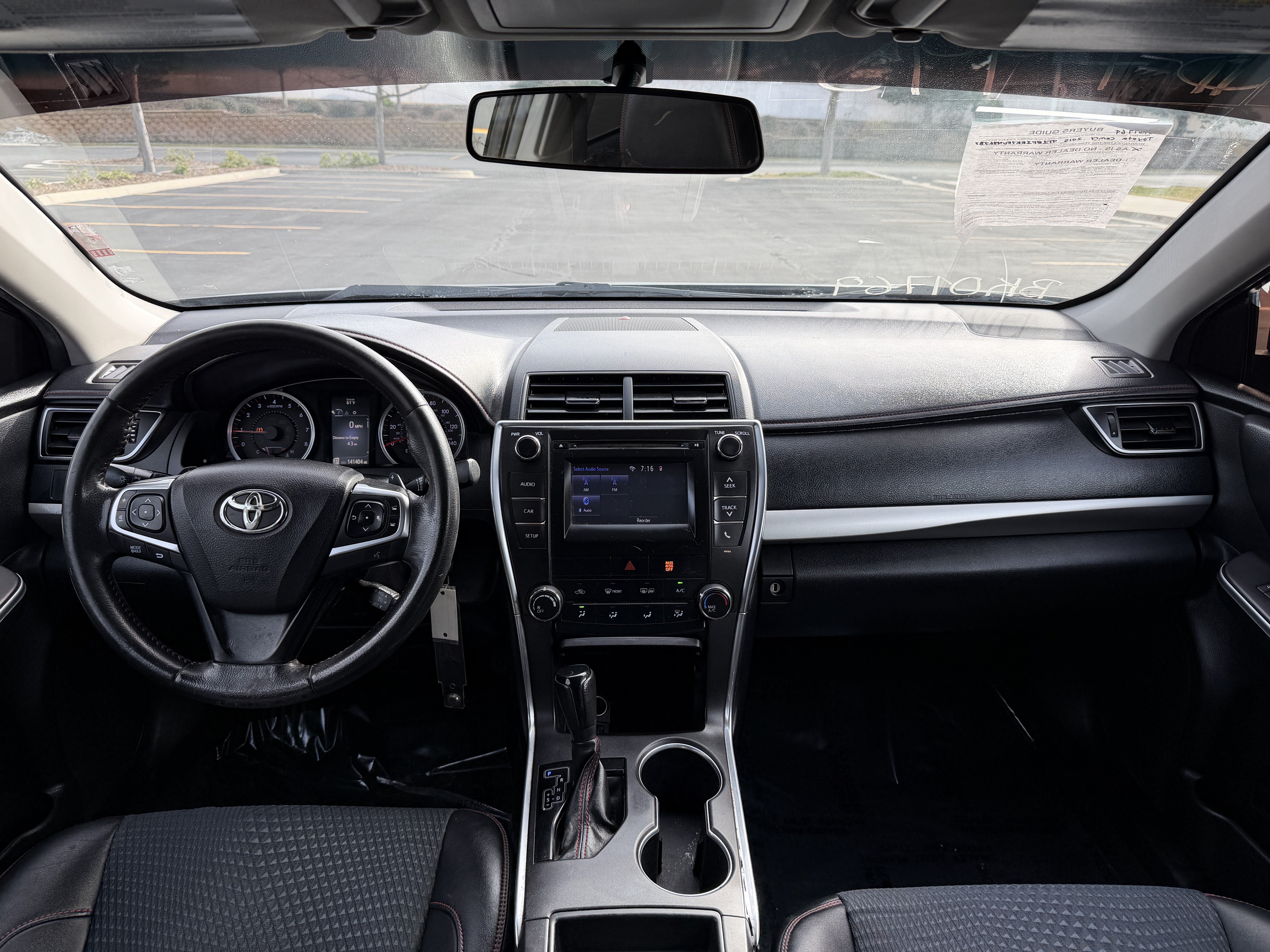 Used 2015 Toyota Camry SE FWD image 17