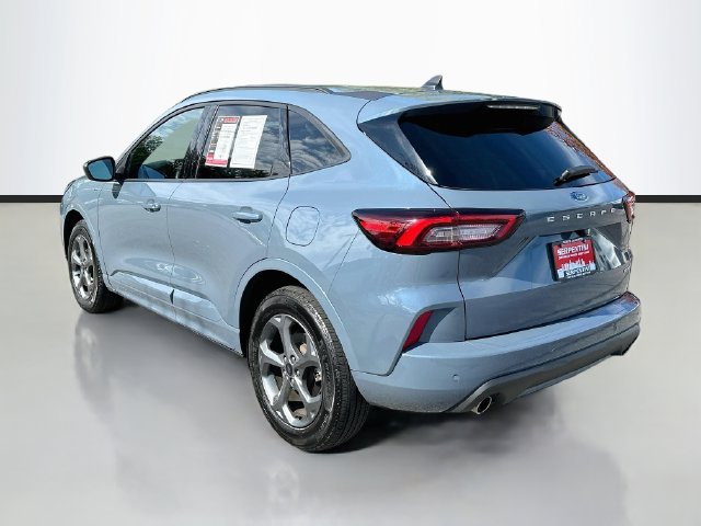 Used 2024 Ford Escape ST-Line w/ Tech Pack #1 AWD/4WD image 7