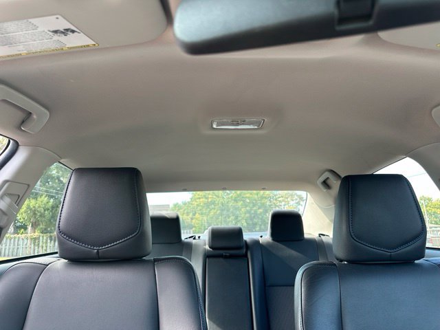 Used 2018 Toyota Corolla SE FWD image 23