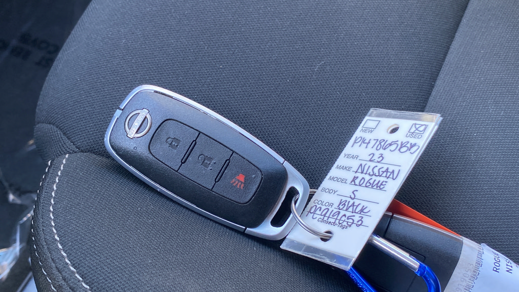 Used 2023 Nissan Rogue S FWD image 20