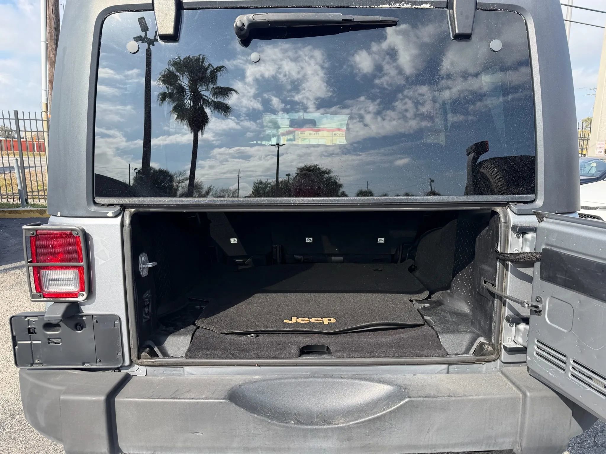 Used 2014 Jeep Wrangler Unlimited Sport w/ Quick Order Package 24S AWD/4WD image 15