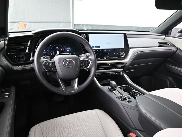 New 2025 Lexus IS 350 F Sport w/ Navigation Package RWD image 18