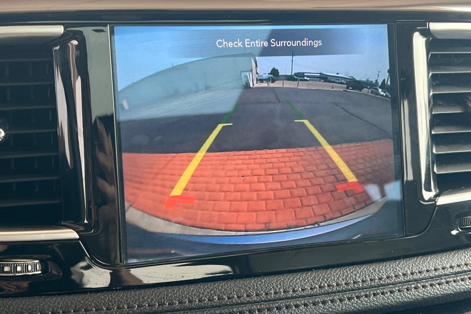 Used 2020 Chrysler Pacifica Limited FWD image 21