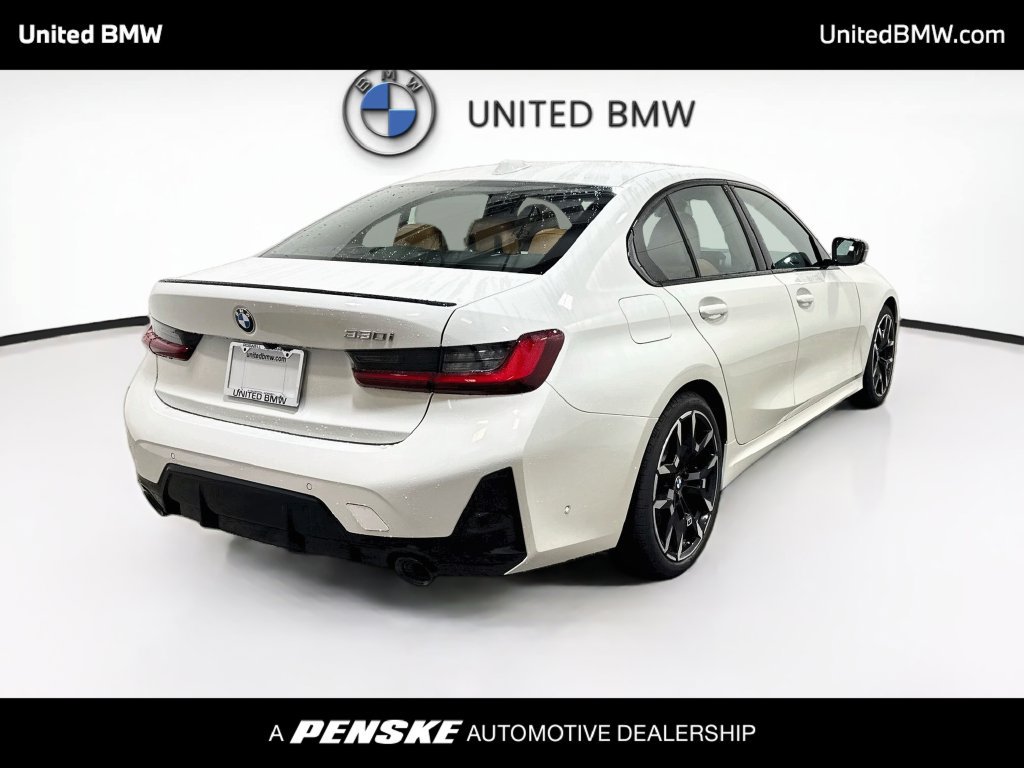 New 2026 BMW 330i Sedan w/ M Sport Package RWD image 5