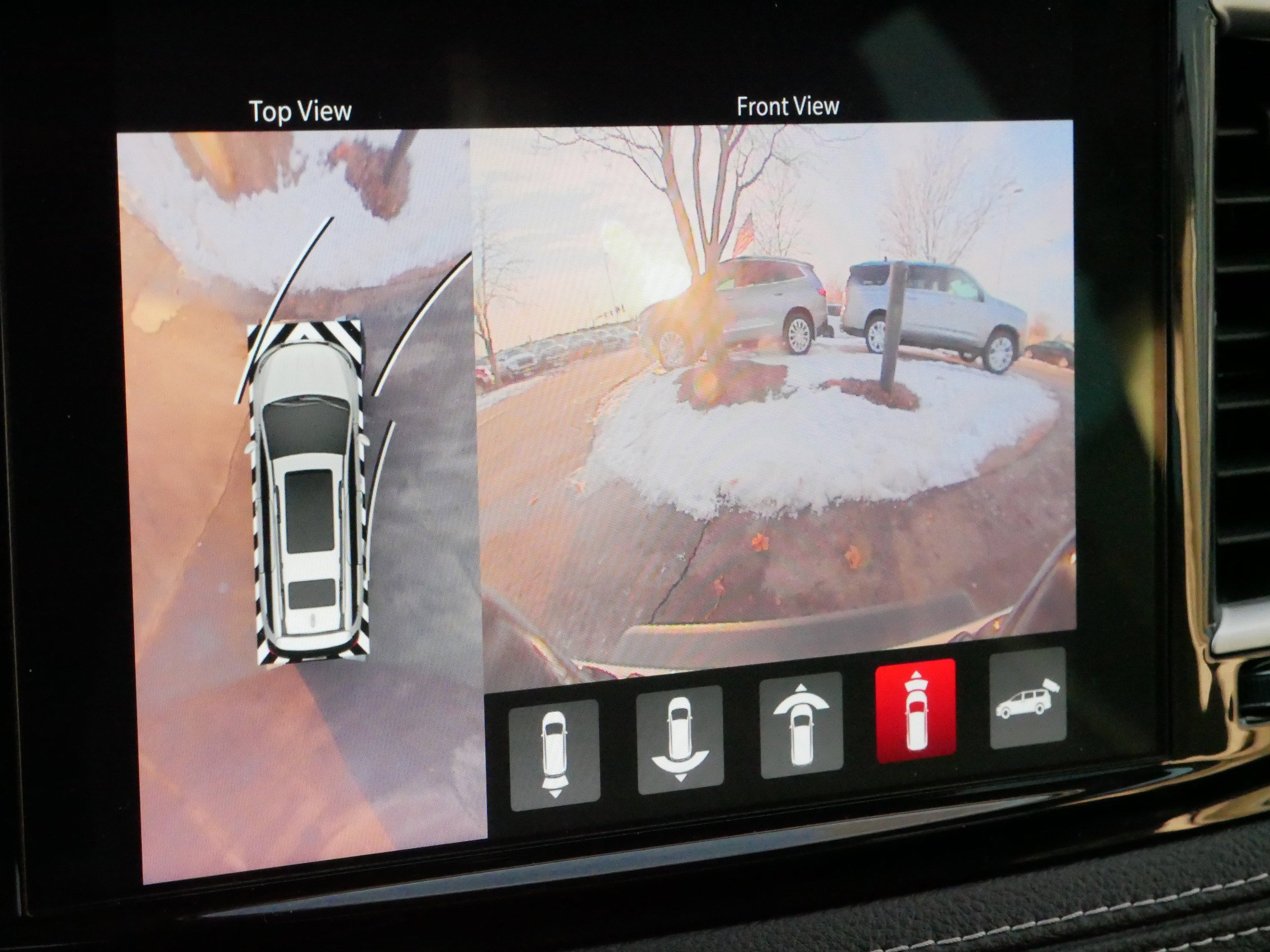 Used 2024 Chrysler Pacifica Touring-L w/ Road Tripper Package image 29