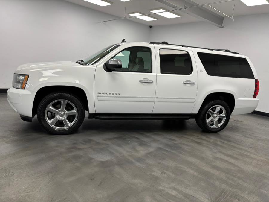 Used 2014 Chevrolet Suburban LTZ image 3
