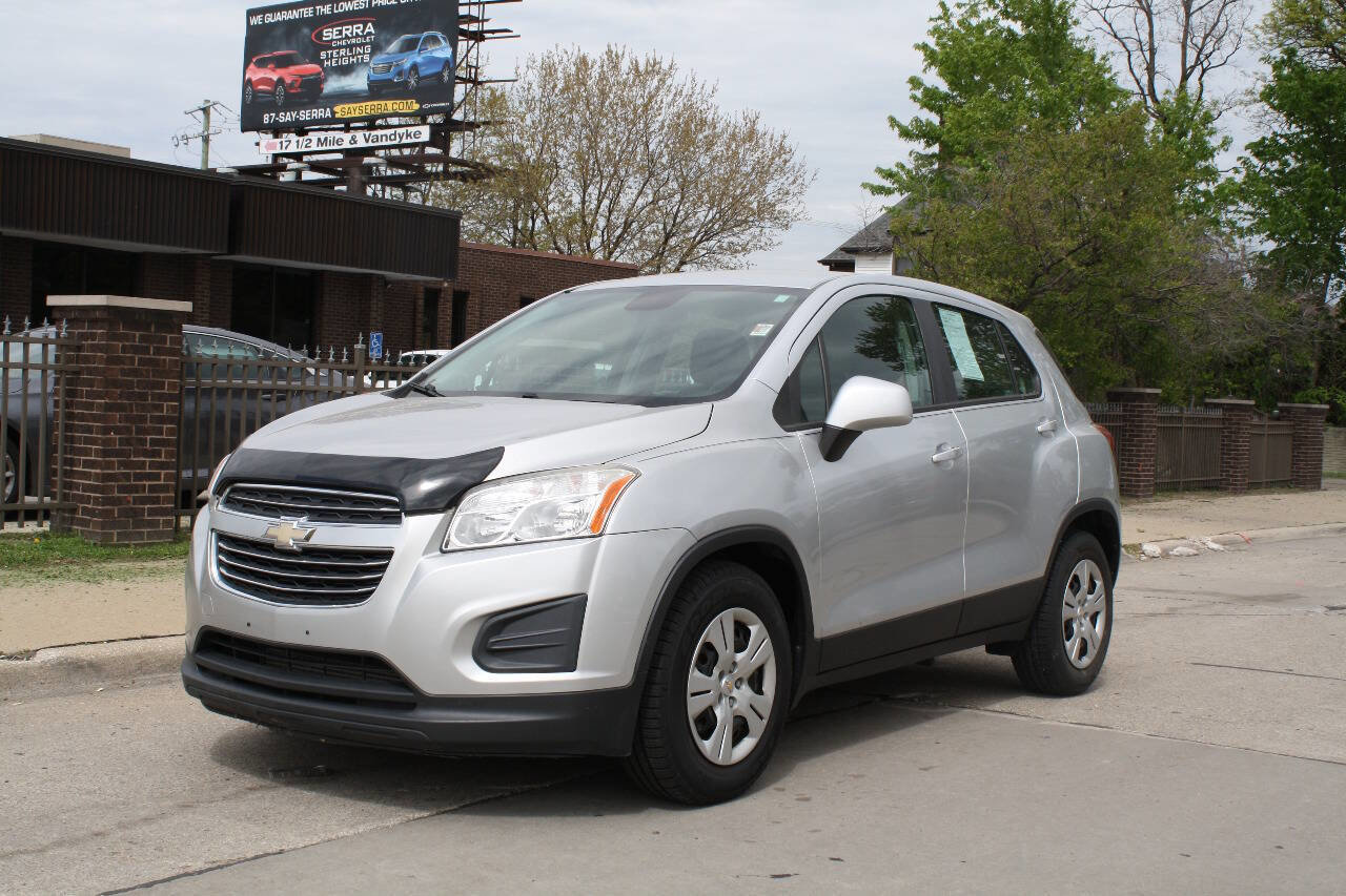 Used 2016 Chevrolet Trax LS FWD image 2
