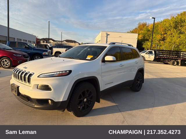 Used 2016 Jeep Cherokee Latitude w/ Cold Weather Group AWD/4WD image 6