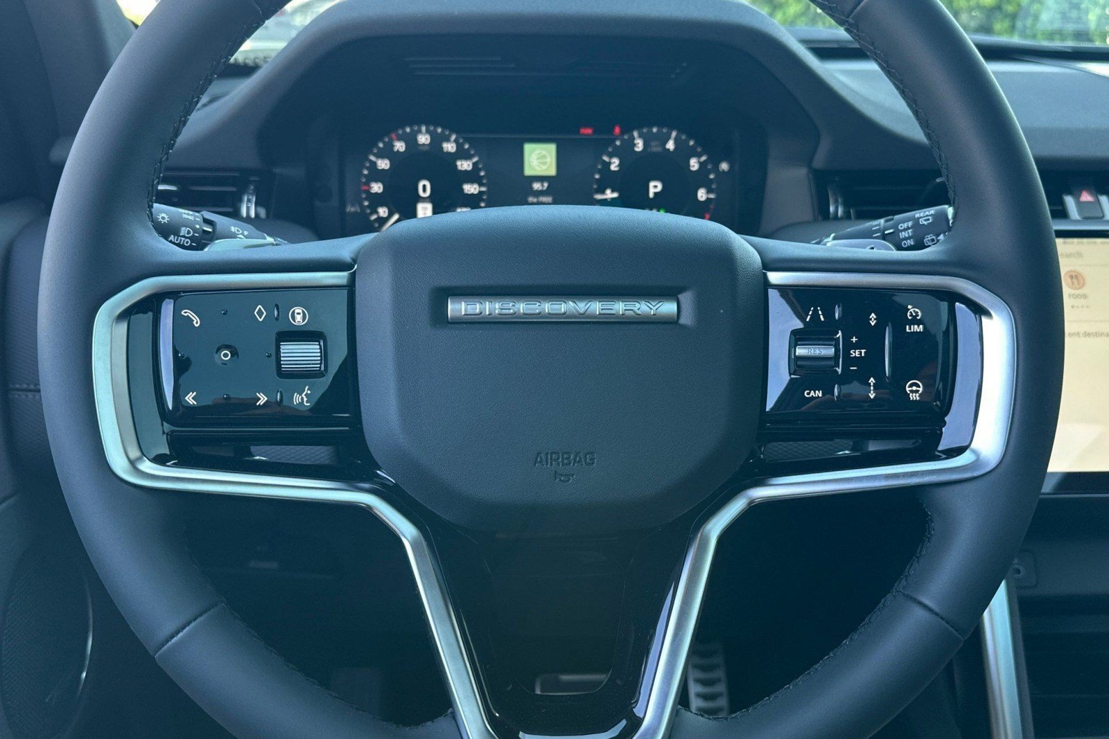 New 2025 Land Rover Discovery Sport Dynamic SE AWD/4WD image 21