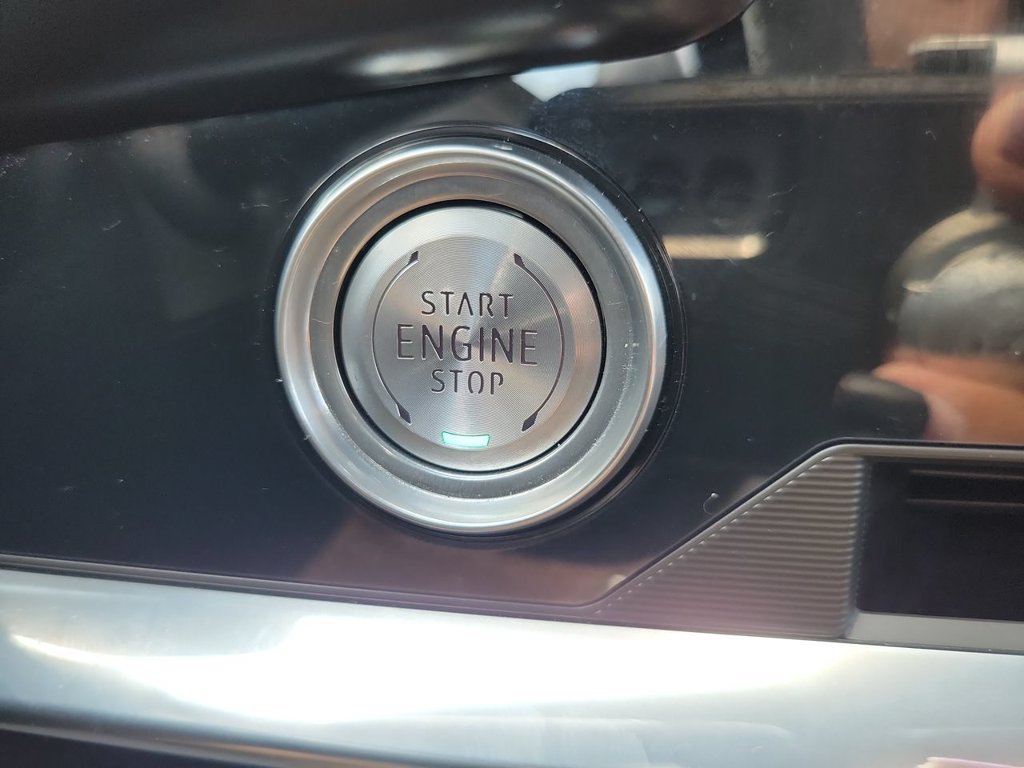 Certified 2020 Chevrolet Corvette Stingray Preferred Cpe w/ 2LT Preferred Equipment Group RWD image 17