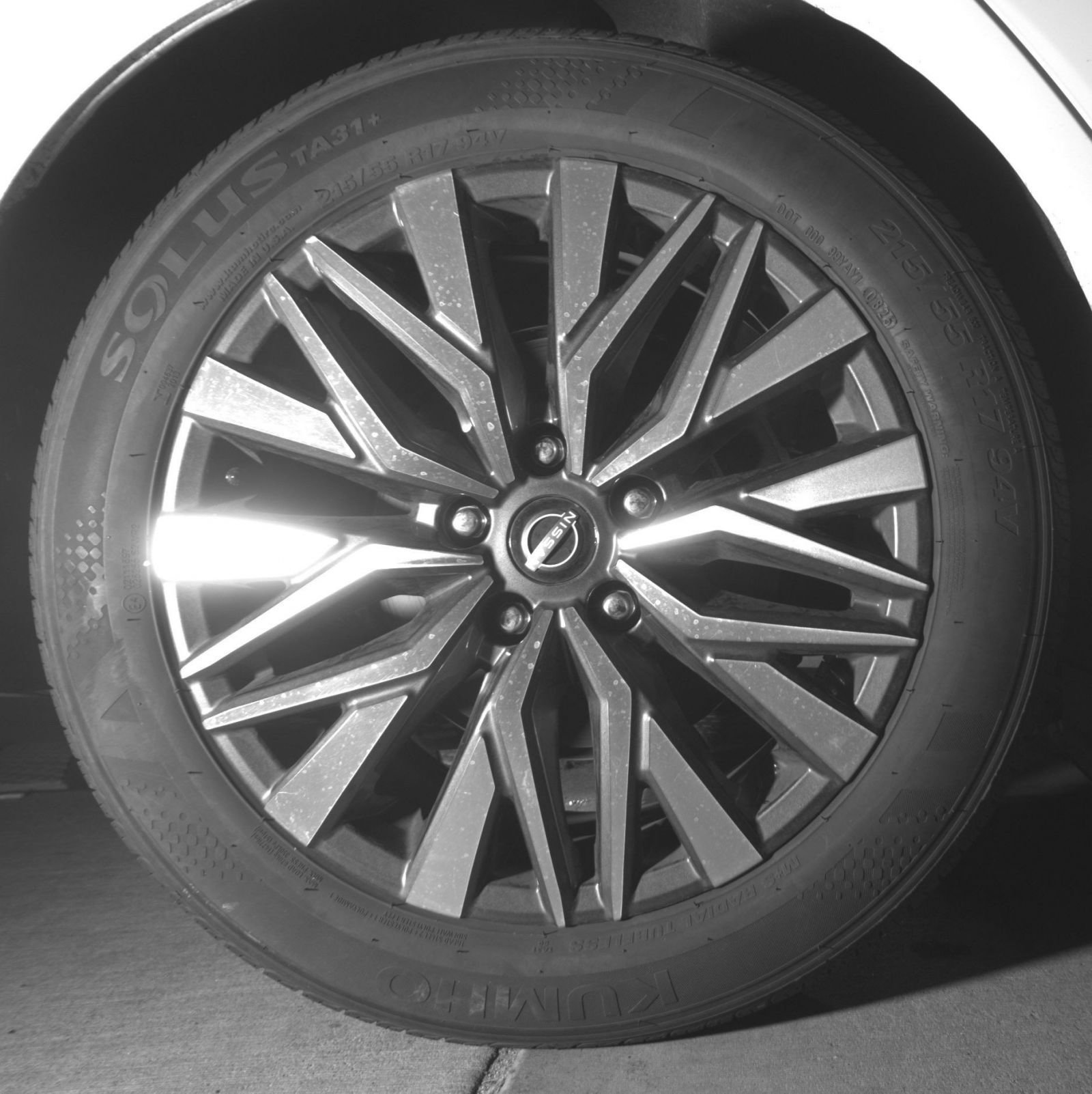 Used 2025 Nissan Altima 2.5 SV FWD image 15