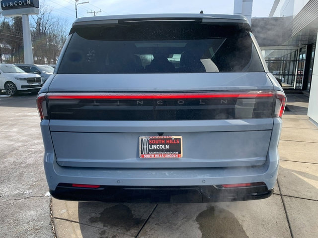 Certified 2025 Lincoln Navigator Reserve image 4