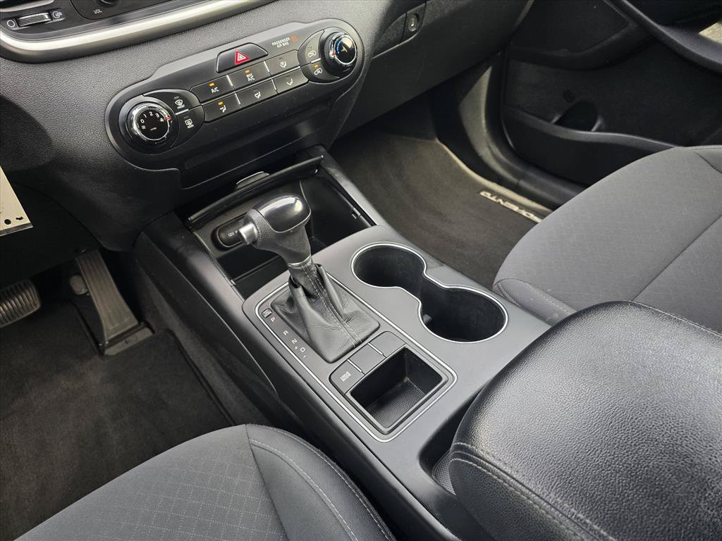 Used 2017 Kia Sorento FWD image 16