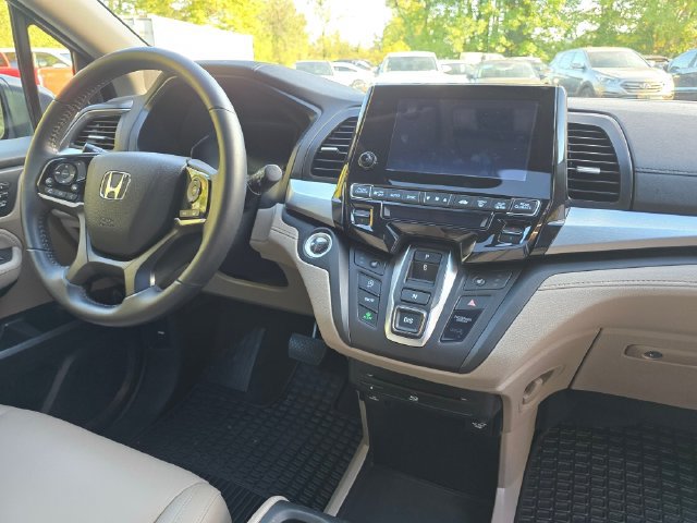 Used 2018 Honda Odyssey Touring image 11