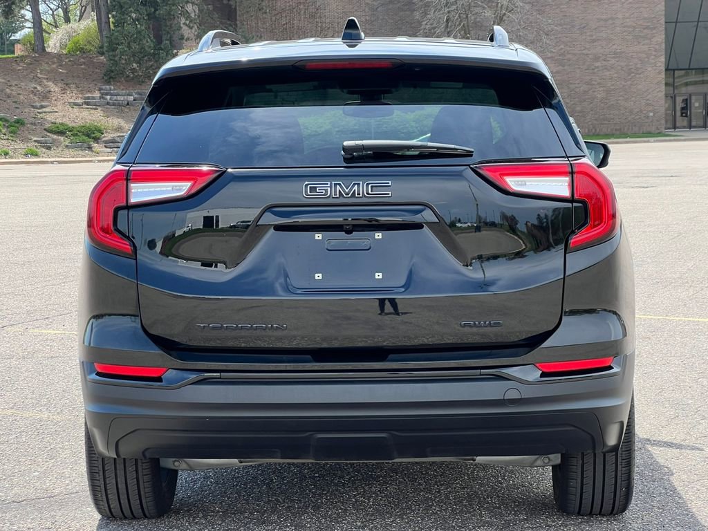 Certified 2023 GMC Terrain SLE w/ Driver Convenience Package AWD/4WD image 45