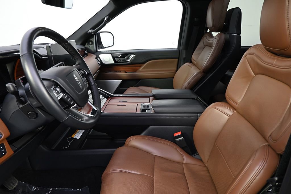 Used 2024 Lincoln Navigator Reserve AWD/4WD image 13